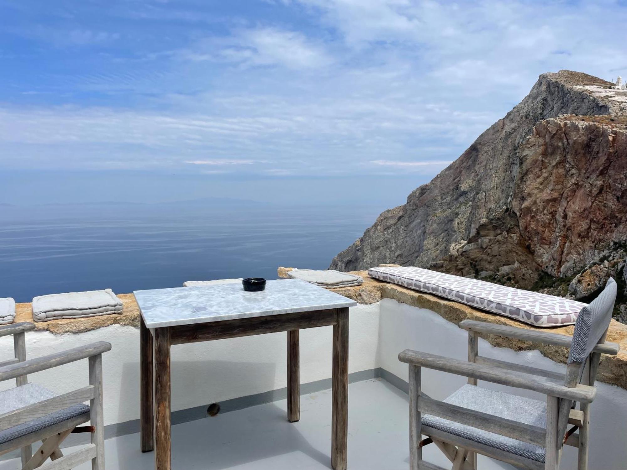 Вилла Folegandros-Cliffhouse Экстерьер фото