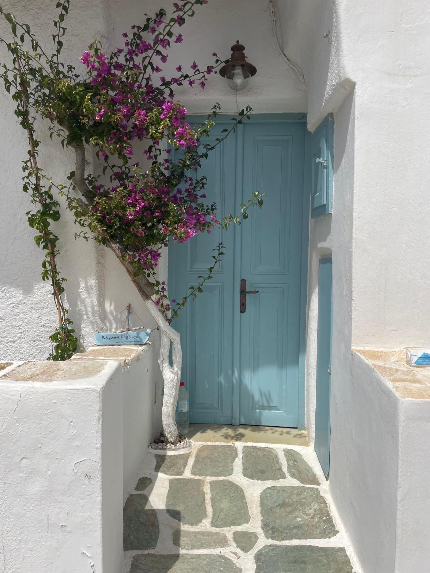 Вилла Folegandros-Cliffhouse Экстерьер фото