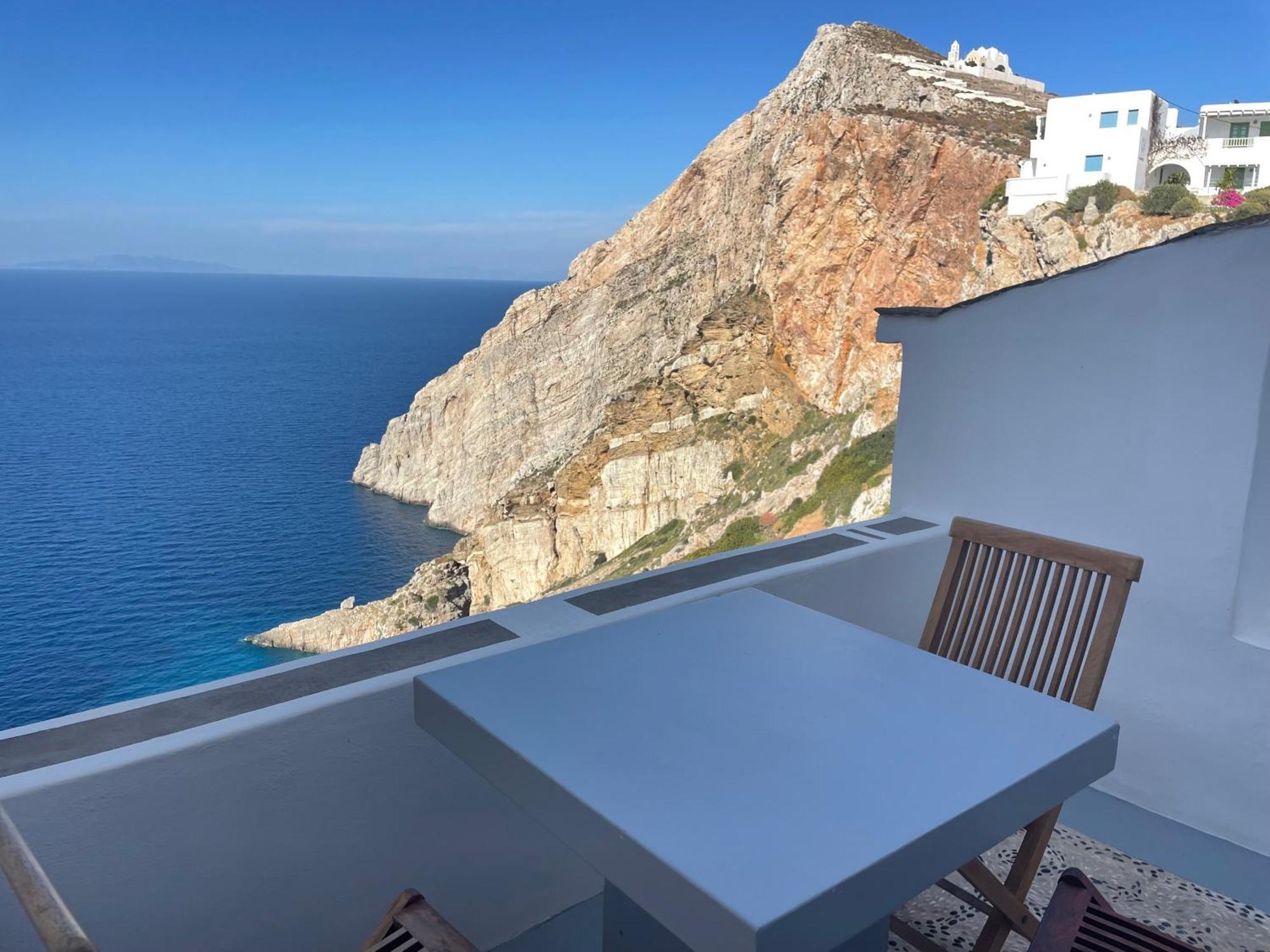 Вилла Folegandros-Cliffhouse Экстерьер фото