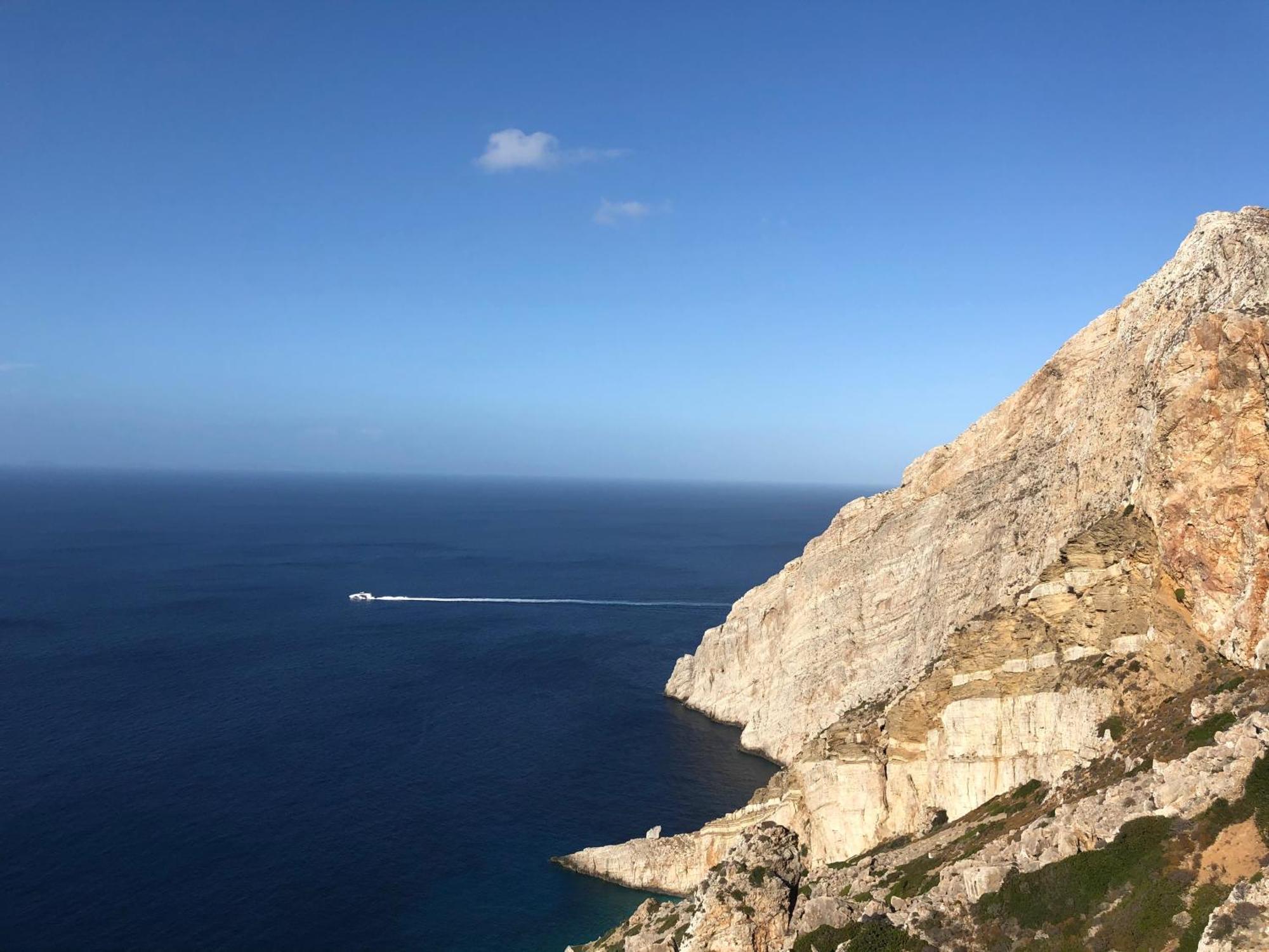 Вилла Folegandros-Cliffhouse Экстерьер фото
