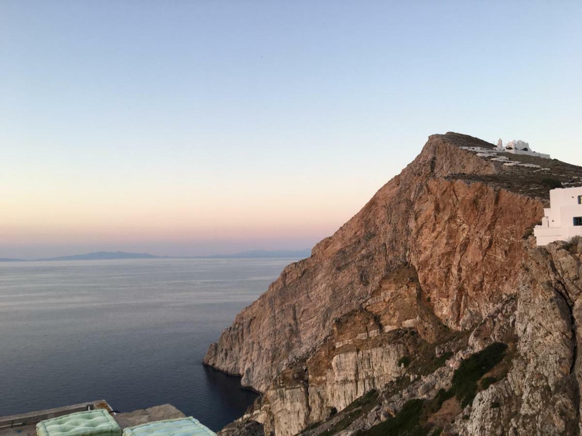 Вилла Folegandros-Cliffhouse Экстерьер фото